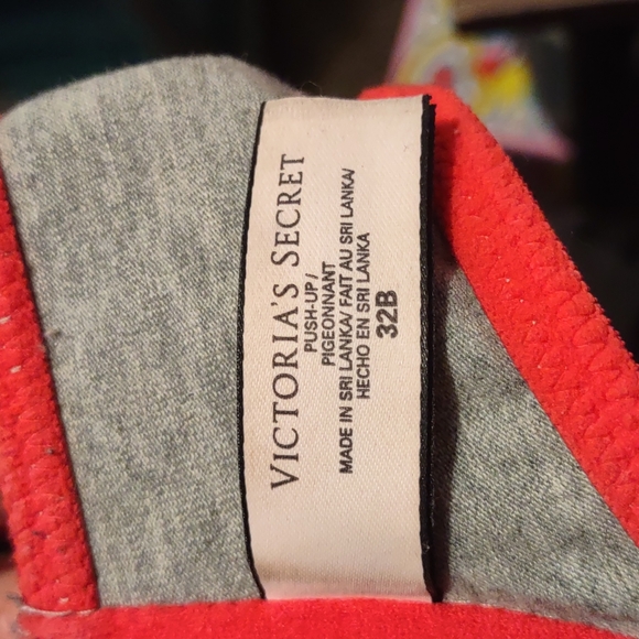 Plaid Victoria's secret push up bra 32b - Picture 8 of 9